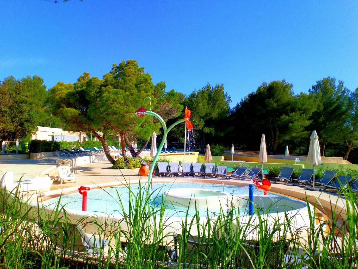 Charmant T2 Climatise Avec Belle Vue , Golf De Pont-Royal Mallemort Exterior photo